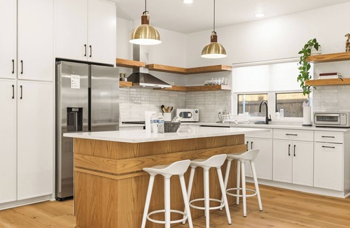 McKinney House | Modern 1920s Home at the Square in Downtown McKinney