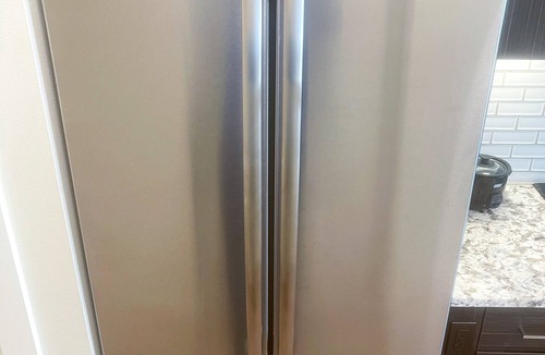 Buckman Neighborhood Apartment | Modern 1B w/AC