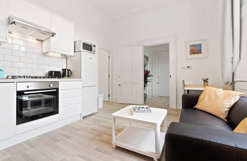 Coldharbour Apartment | Modern 1BD Flat in Brixton