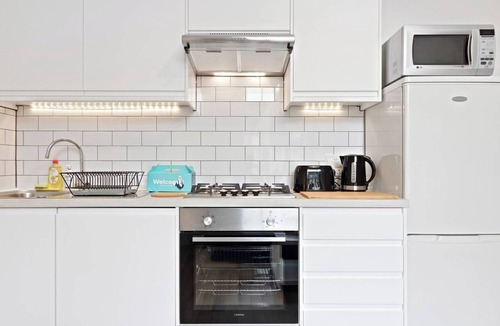 Coldharbour Apartment | Modern 1BD Flat in Brixton