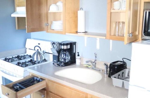 Belleville Apartment | Modern 1BR/1BA Apartment - Self Check-In