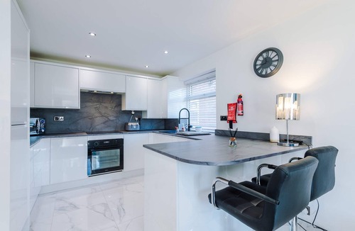 Whitefield Apartment | Modern 1BR Apartment in Whitefield