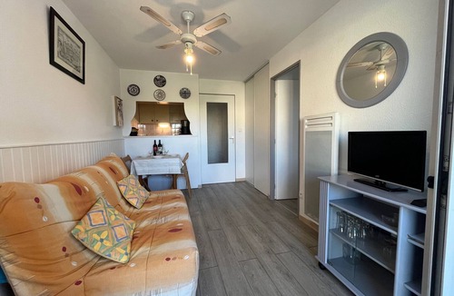 Gruissan Apartment | Modern 1BR Apartment with Pool & Garage in Gruissan, Near Beach & Shops