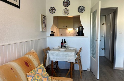 Gruissan Apartment | Modern 1BR Apartment with Pool & Garage in Gruissan, Near Beach & Shops