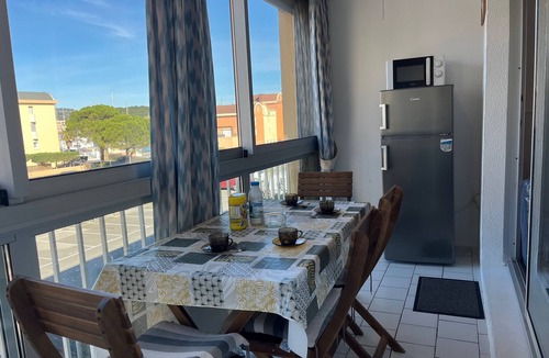 Gruissan Apartment | Modern 1BR Apartment with Pool & Garage in Gruissan, Near Beach & Shops