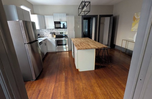 St. Louis Condo | Modern 1BR Apt Near Hospitals & Tower Grove—Perfect for Med Stays