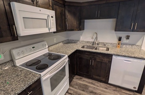 American Fork Apartment | Modern 1BR by Silicon Slopes – Workspace & 65” TV