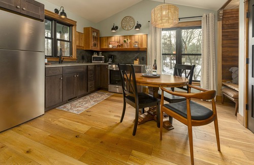 Carbondale Cabin | Modern 1BR Cabin w/Hot Tub Near Carbondale