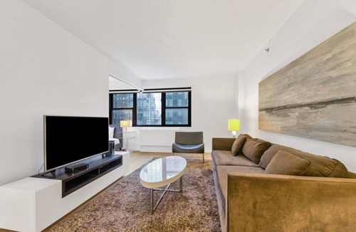 Tudor City Condo | Modern 1BR Condo at The Nash