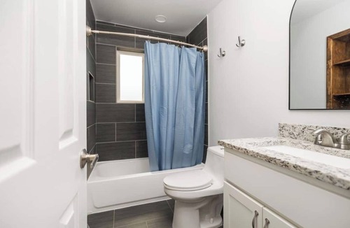Old East Dallas Condo | Modern 1BR Condo Near Uptown Dallas