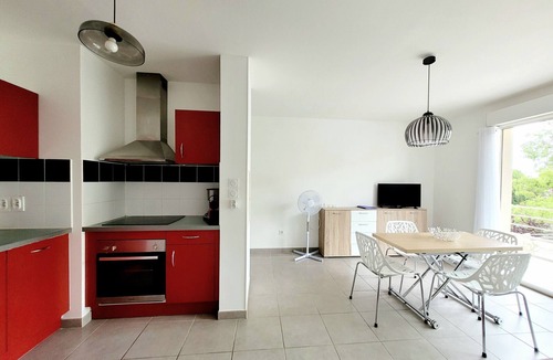 La Jetee Apartment | Modern 1BR Apartment with Pool, Garage, Near Beach - Sleeps 4