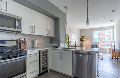 Airport Area Apartment | Modern 1BR in Irvine, Parking + Pet-Friendly