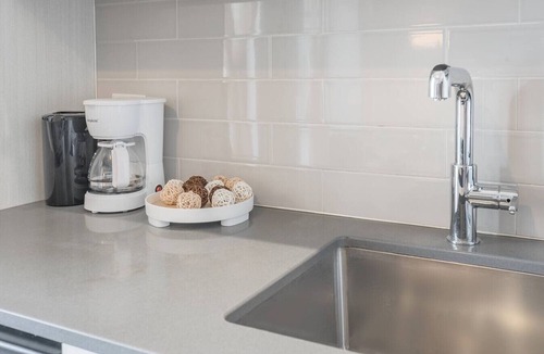 Cite Multimedia Apartment | Modern 1BR in Old Montreal + Lounge Access