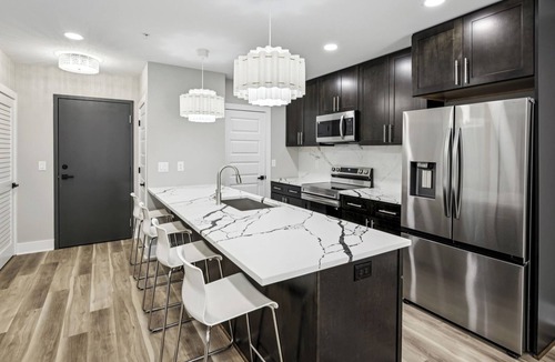 Tucker Apartment | Modern 1BR near Emory, Mercer & major health campus