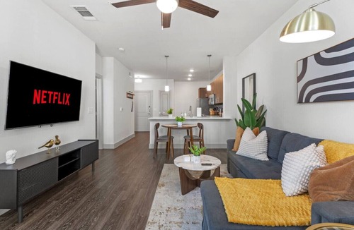 Vickery Meadow Apartment | Modern 1BR Near NorthPark & SMU