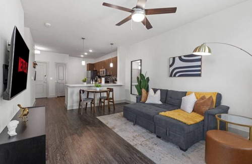 Vickery Meadow Apartment | Modern 1BR Near NorthPark & SMU