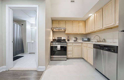 Downtown Apartment | Modern 1BR perfect for extended visits
