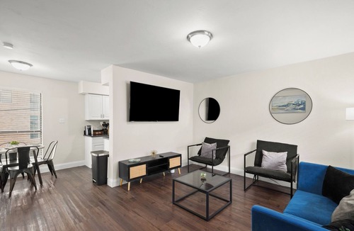 Austin Apartment | Modern 1BR Retreat in Vibrant Austin w/AC