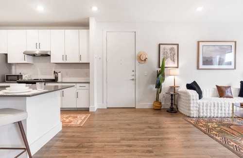 Austin Apartment | Modern 1BR Retreat w/Pool and Patio Access