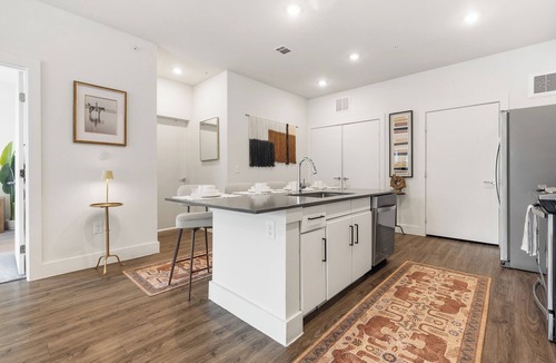 Austin Apartment | Modern 1BR Retreat w/Pool and Patio Access