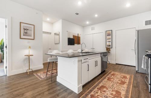 Austin Apartment | Modern 1BR Retreat w Pool and Patio Access