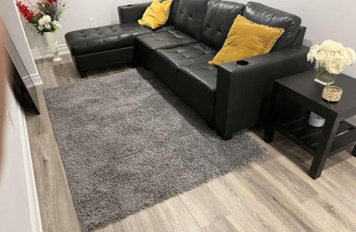 Rathwood Apartment | Modern 1BR Suite close to Toronto Airport