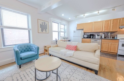 Shawmut Apartment | Modern 1BRs steps from Boston Common + South End