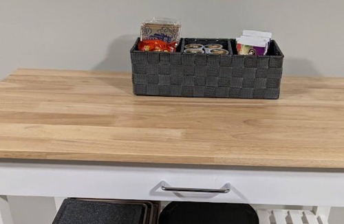 South Austin Apartment | Modern 2 BDRM Apartment in Chicago