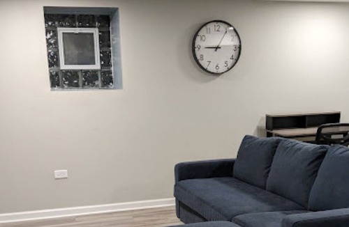 South Austin Apartment | Modern 2 BDRM Apartment in Chicago