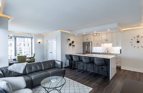 Near North Side Condo | Modern 2 Bed/1 Bath condo. Great Location and Views