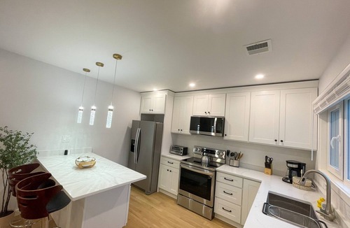 Arefth Apartment | Modern 2 bed,2 bath Gem MIT | Central Cambridge
