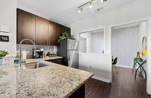 Tampa Apartment | Modern 2-Bed/2-Bath Tampa Apartment: Comfort Meets Convenience