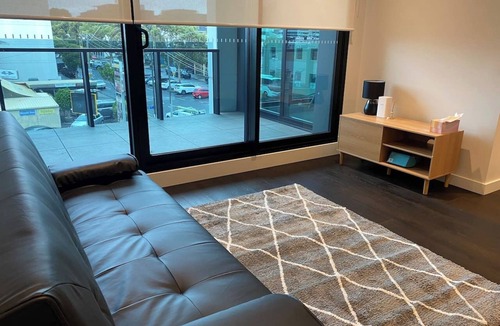 West Melbourne Apartment | Modern 2-Bed Apt + Parking | West Melbourne!