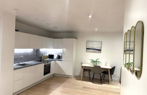 Docklands Apartment | Modern 2 bed apartment