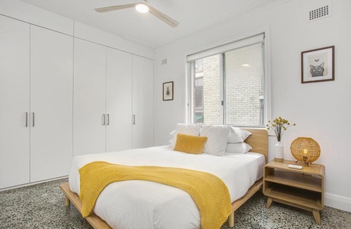 Bondi Beach Apartment | Modern 2-bed Apartment steps from Bondi Beach