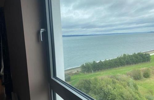 Newhaven Apartment | Modern 2 bed apartment with stunning seaside view