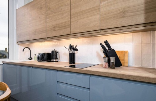 Doune Apartment | Modern 2-Bed: Castle View | Gateway to Trossachs