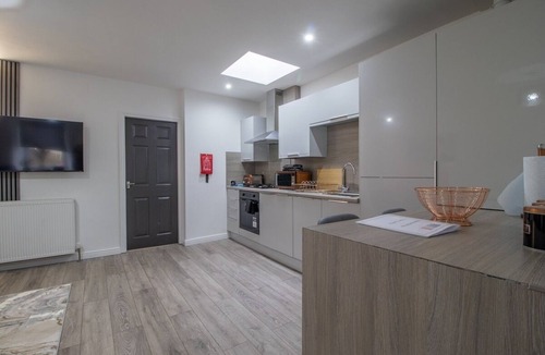 Larkhall House | Modern 2 Bed Cottage in Larkhall