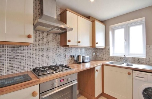 Didcot House | Modern 2 Bed Didcot Home (Free Parking)