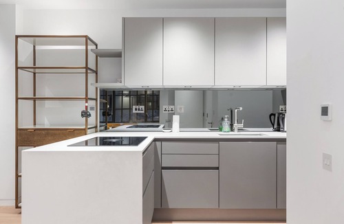 Aldersgate Apartment | Modern 2 Bed Flat in Smithfield /5 Ppl