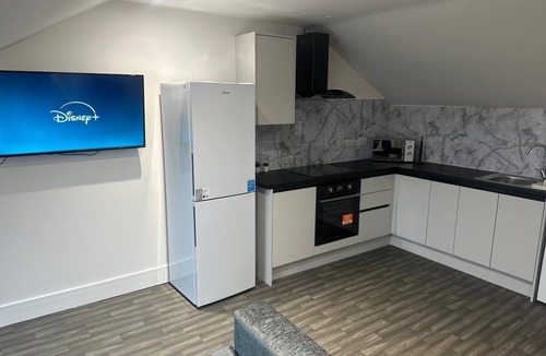 Long Eaton Apartment | Modern 2-Bed Flat in Long Eaton w/Free Parking