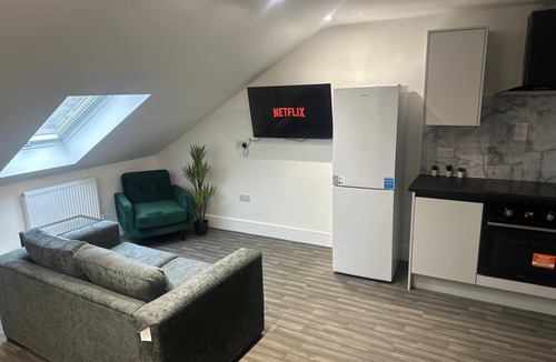 Long Eaton Apartment | Modern 2-Bed Flat in Long Eaton w/Free Parking