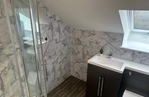 Long Eaton Apartment | Modern 2-Bed Flat in Long Eaton w/Free Parking