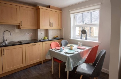 Tavistock Apartment | Modern 2-Bed Flat in Tavistock Centre