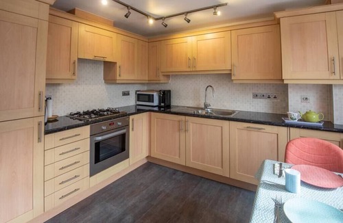 Tavistock Apartment | Modern 2-Bed Flat in Tavistock Centre