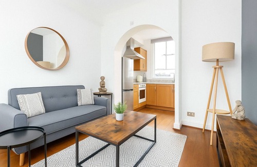 Belsize Apartment | Modern 2 Bed Flat in Primrose Hill