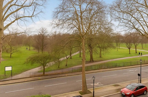 Belsize Apartment | Modern 2 Bed Flat in Primrose Hill