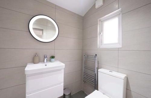 Wembley Central Apartment | Modern 2 bed flat near Wembley Stadium