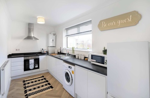Durham Apartment | Modern - 2 Bed - Free Parking