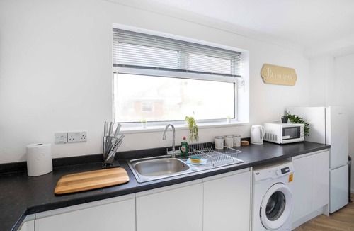 Durham Apartment | Modern - 2 Bed - Free Parking